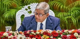একসময়ের শিক্ষক, এবার জাতির অভিভাবক