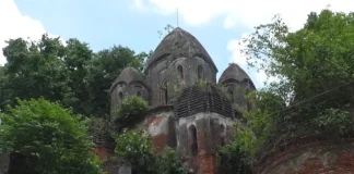 সংরক্ষণ ও তদারকির অভাবে ক্ষয়ে যাচ্ছে সাতক্ষীরার ঐতিহ্যবাহী ‘শ্যামসুন্দর মন্দির’