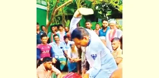 কুমিল্লায় সালিশের নামে প্রকাশ্যে নারীকে চেয়ারম্যানের জুতাপেটা