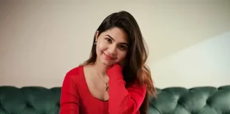 উল্টো স্রোতে স্পর্শিয়া