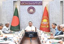 প্রধানমন্ত্রীর টেবিলে আমলনামা