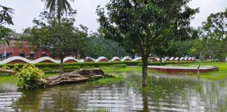 শিলাইদহে রবীন্দ্র কুঠিবাড়িজুড়ে থইথই পানি