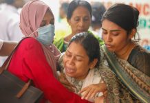 প্যারাসেইলিংয়ের সময় মৃত্যু: ‘আমার বাবারে একটু আমার কোলে দাও’