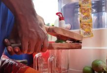 খুলনা নগরীর ফুটপাতে ভেজাল ও অস্বাস্থ্যকর খাবারের ছড়াছড়ি : মাছের বরফে তৈরি হচ্ছে শরবত!