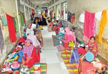 খুলনায় ডেঙ্গুর প্রকোপ: রোগীর ভিড় বাড়ছে, হাসপাতাল ঘুরে শয্যা পাওয়া যাচ্ছে না