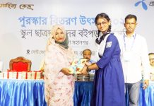 খুলনার ৪৬ স্কুলের সোয়া ৩ হাজার কৃতী শিক্ষার্থী পেলেন পুরস্কার