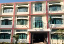 খুলনার ৬০৫ প্রাথমিক বিদ্যালয়ে প্রধান শিক্ষক নেই: ব্যাহত শিক্ষা ও প্রশাসনিক কার্যক্রম