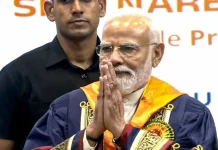 জীবনের কোনো সিলেবাস নেই: মোদি
