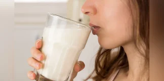 উচ্চ কোলেস্টেরল থাকলে দুধ খাওয়া কি ঠিক?