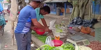 বিক্রেতা নেই, মানুষকে বিশ্বাস করেই ২৪ ঘণ্টা চলছে যে দোকান