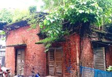 স্বাস্থ্য বিভাগের চরম উদাসীনতা: তিন দশক ধরে পরিত্যক্ত অর্ধকোটি টাকার ভবন, দুর্ঘটনাতঙ্কে পথচারীরা