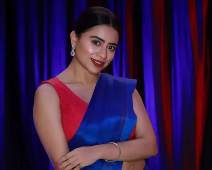 1788361358_Ayesha