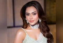 পূজায় আসছেন নুসরাত ফারিয়া