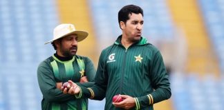 ব্যাটাররা খারাপ করায় পাকিস্তানের বোলিং কোচ ছাঁটাই