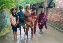 অপরিকল্পিত ঘের ও প্রশাসনের উদাসীনতায় ডুবেছে আবাদচণ্ডিপুর: ১৫ দিন ধরে পানিবন্দী ৫০০ পরিবার, চরম মানবেতর জীবনযাপন