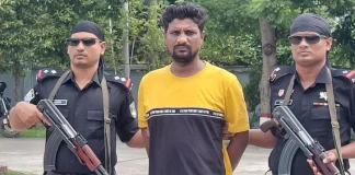 খুলনায় ‘আরমান বাহিনীর’ প্রধান গ্রেপ্তার