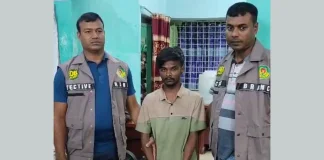 খুলনায় ৪ বিদেশি পিস্তলসহ যুবক আটক