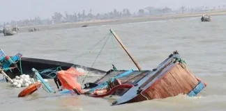 মেঘনায় ট্রলারডুবি: ৩ ভাই-বোনের মরদেহ উদ্ধার, নিখোঁজ বাবা