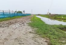 তালায় ২০০ বছরের পুরাতন সড়কের নকশা পরিবর্তন, জনমনে ক্ষোভ