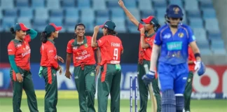 মারুফা ও স্পিনারদের দাপটে সেমিফাইনালে বাংলাদেশ