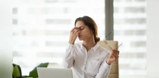 চোখের শুষ্কতা দূর করুন ঘরোয়া উপায়ে