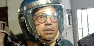 ট্রাইব্যুনালে হেলমেট, বুলেটপ্রুফ জ্যাকেট ও হ্যান্ডকাফ পরানোর কারণ জানতে চান পলক