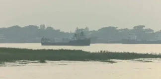মোংলা-ঘষিয়াখালী চ্যানেল: শুধু আশ্বাস জোটে, ভাঙন রোধে ব্যবস্থা মেলে না