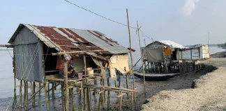 দুই নদীর ভাঙনে অস্তিত্ব সংকটে রেখামারি, দিশেহারা ২০০ পরিবার
