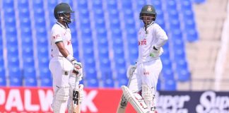 ৪ রানের ব্যবধানে ৩ উইকেট হারিয়ে চাপে বাংলাদেশ