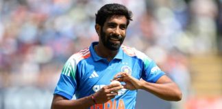 বুমরাহকে নিয়ে যে পরামর্শ দিলেন রবি শাস্ত্রী