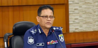 অনুমতি দিলে প্রয়োজন হলে ‘ক্রসফায়ার’ করা হবে: আইজিপির বক্তব্য ঘিরে দেশজুড়ে বিতর্ক