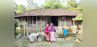 ভাঙা ঘরেই মানবেতর জীবন, আতঙ্কে বাকের গাজী পরিবার