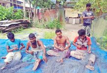 ঋণের জালে বন্দি উপকূলের হাজারো জেলে-মহাজন