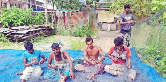 ঋণের জালে বন্দি উপকূলের হাজারো জেলে-মহাজন