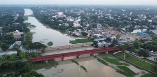 ঠিকাদারের খেয়ালিপনায় আটকে আছে ১৭ কোটি টাকার উন্নয়ন কাজ