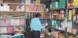 চুয়াডাঙ্গায় টুকিটাকি স্টোরকে ৩০ হাজার টাকা জরিমানা