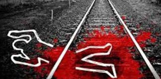 খুলনায় ট্রেনের ধাক্কায় দুই পথচারী নিহত