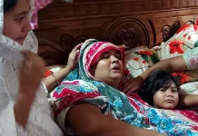 ‘আমাদেরও মেরে ফেলুক, স্বামীকে ছাড়া দুই মেয়ে নিয়ে কীভাবে বাঁচব’