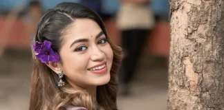 ক্যামেরাসহ মুখের ওপরে পড়লেন চিত্রগ্রাহক, আহত অভিনেত্রী উর্বী