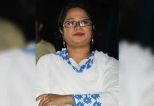 ‘হয় অর্থ, নয় রক্ত’-স্বাস্থ্য কর্মকর্তাকে হুমকি